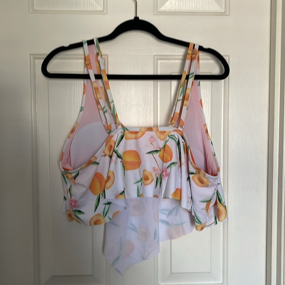 Bikini - Picture 2 of 4